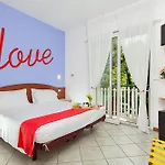 Isabella Hotel 3*