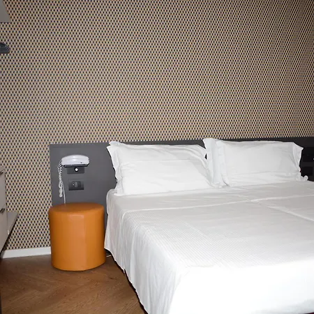 Isabella 3* Milano Marittima