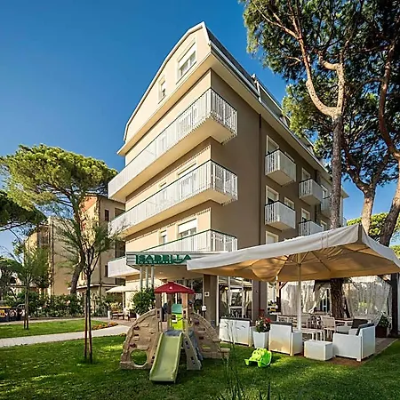 Isabella Hotel 3*