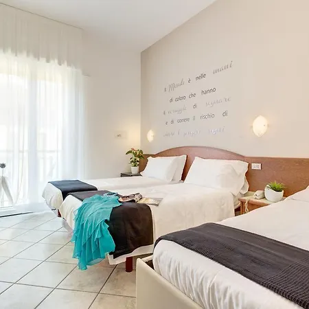 Isabella 3* Milano Marittima