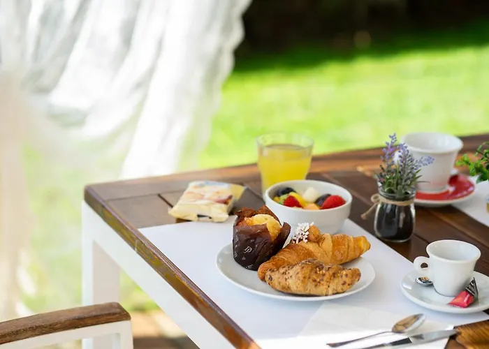 Isabella فندق 3*